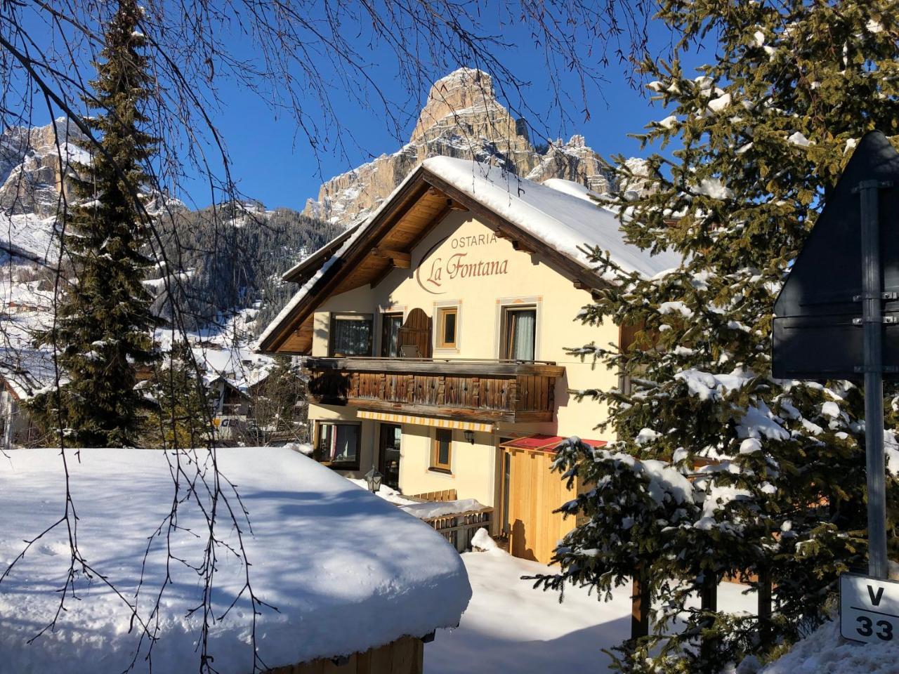 Hotel Ostaria La Fontana Corvara In Badia Exterior foto